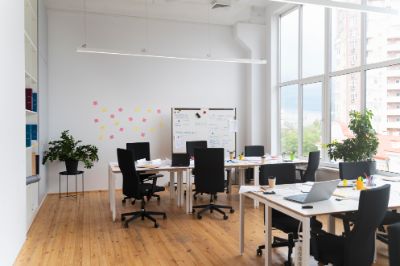 empty-room-with-chairs-desks