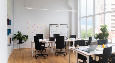 empty-room-with-chairs-desks